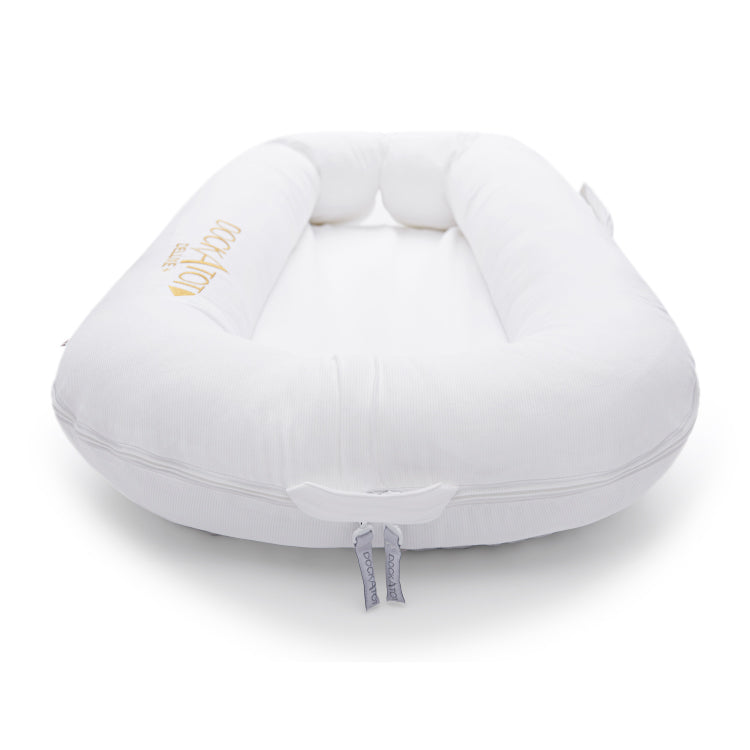 DockATot Deluxe+ Dock（プリスティンホワイト）上面からのビュー｜マットレス構造