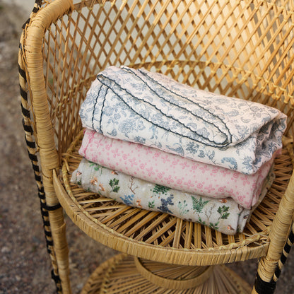 バンブーモスリンブランケット- Embroidery Anglaise Pink