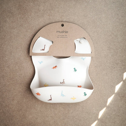 人気　ベビー　ママ　パパ　 乳児　便利　ブランド　おすすめ　北欧【mushie Japan公式】ムシエ お食事エプロン シリコン 保育園 シリコンビブ シリコンスタイ スタイ 防水 ベビー エプロン 赤ちゃん 離乳食 食洗機 出産祝い 男の子 女の子 誕生日 プレゼント 北欧 おしゃれ Silicone Bib　くすみ　食べこぼし　可愛い　おしゃれ　子供　ベビー　ご飯　ビブ　恐竜　ダイナソー　白　カラフル