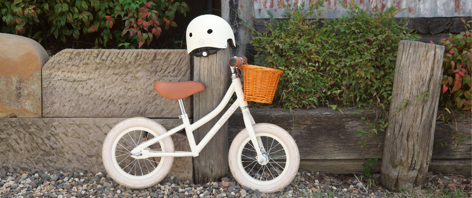 Banwood ×Bonton バランスバイク アイボリー 星柄　ストライダー Banwood 公式オンラインストア – CAIZUオンラインストア
