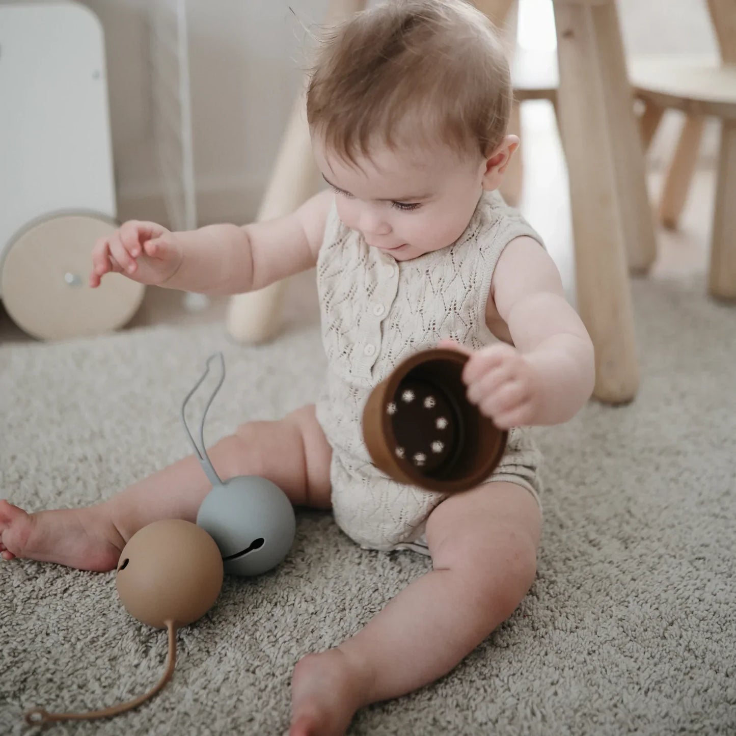 おしゃぶりケース おしゃぶりホルダー おしゃぶり ケース おしゃれ 北欧 ベビー シリコンケース お出かけ おもちゃストラップ 出産祝い 男の子 女の子 誕生日 プレゼント Silicone Pacifier Case　　赤ちゃん　子供　乳児　人気　北欧　シリコン　収納　おしゃぶり 人気　ベビー　ママ　パパ　 乳児　便利　水色　ベージュ