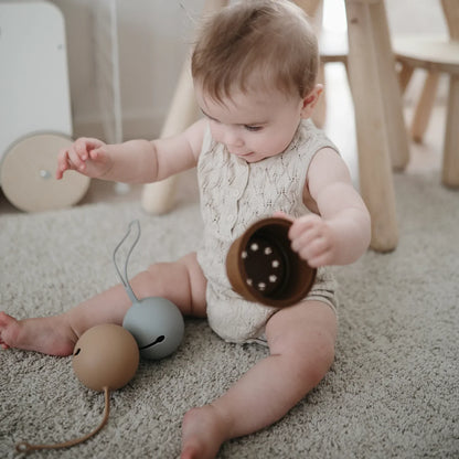 おしゃぶりケース おしゃぶりホルダー おしゃぶり ケース おしゃれ 北欧 ベビー シリコンケース お出かけ おもちゃストラップ 出産祝い 男の子 女の子 誕生日 プレゼント Silicone Pacifier Case　　赤ちゃん　子供　乳児　人気　北欧　シリコン　収納　おしゃぶり 人気　ベビー　ママ　パパ　 乳児　便利　水色　ベージュ