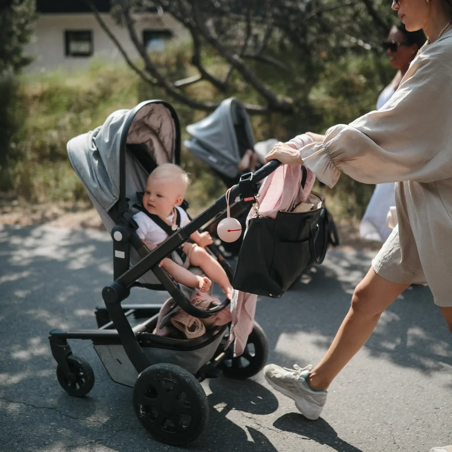 おしゃぶりケース おしゃぶりホルダー おしゃぶり ケース おしゃれ 北欧 ベビー シリコンケース お出かけ おもちゃストラップ 出産祝い 男の子 女の子 誕生日 プレゼント Silicone Pacifier Case　　赤ちゃん　子供　乳児　人気　北欧　シリコン　収納　おしゃぶり 人気　ベビー　ママ　パパ　 乳児　便利　ピンク